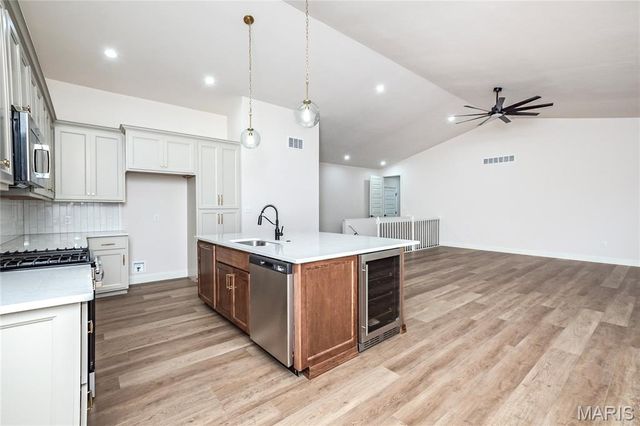 6420 Glennsway Drive, Imperial, MO 63052