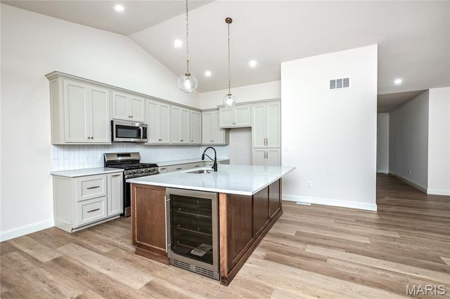 6420 Glennsway Drive, Imperial, MO 63052