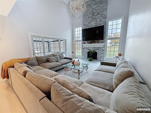 99 Lambert Drive, Sparta, NJ 07871