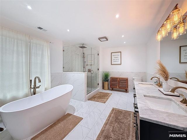 99 Lambert Drive, Sparta, NJ 07871