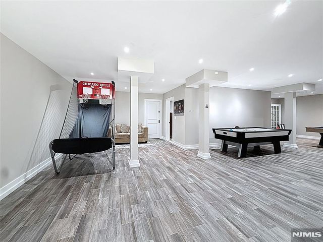 99 Lambert Drive, Sparta, NJ 07871
