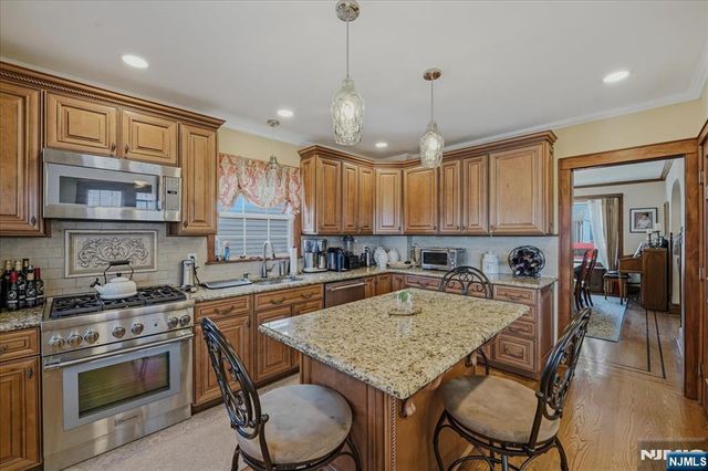 77 William Street, Kearny, NJ 07032