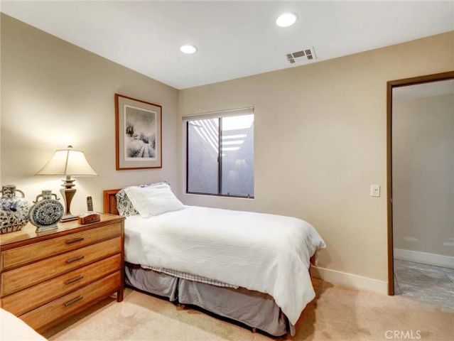 2955 E Avery B, Palm Springs, CA 92264