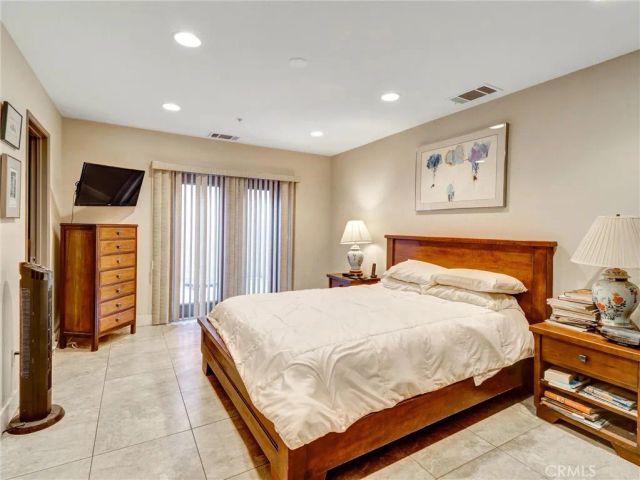 2955 E Avery B, Palm Springs, CA 92264