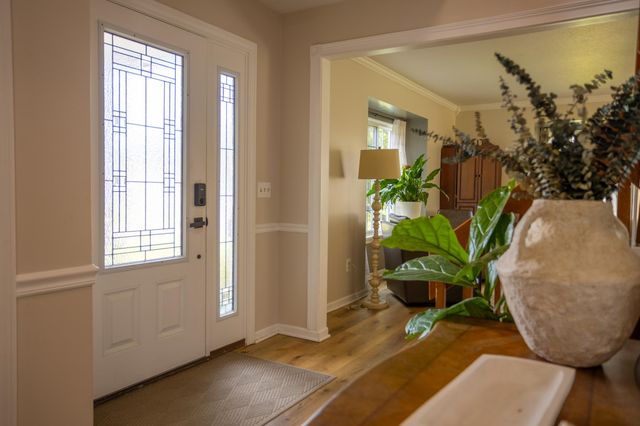5045 Rockwood Drive, Grand Blanc, MI 48439