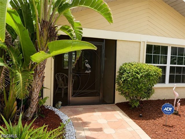 922 SE 1st PL, Cape Coral, FL 33990