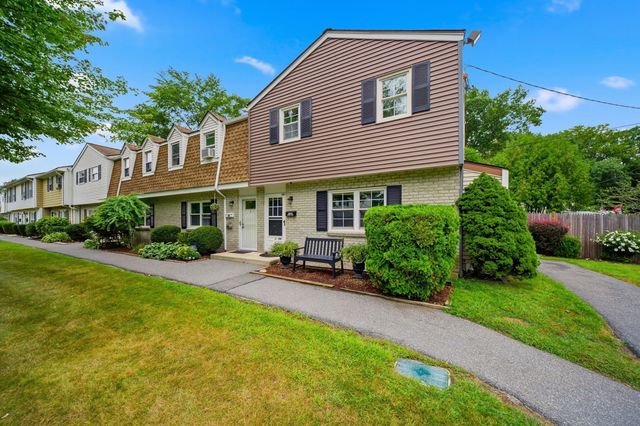 140 Old Ferry Rd M, Haverhill, MA 01830
