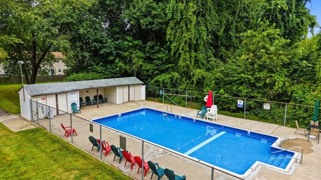 140 Old Ferry Rd M, Haverhill, MA 01830