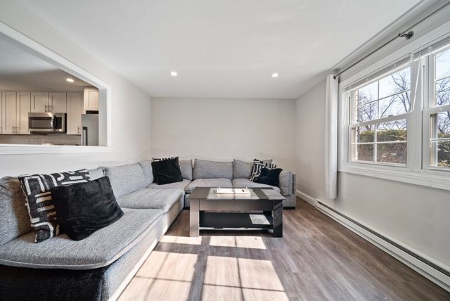 140 Old Ferry Rd M, Haverhill, MA 01830