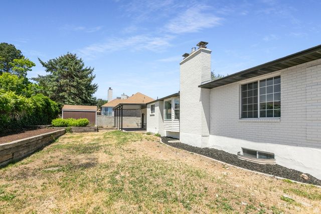 3063 W HOLDERSHILL LN, Taylorsville, UT 84129