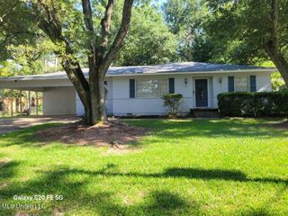 1435 Wilhurst Street, Jackson, MS 39211