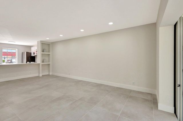 733 Nantucket Circle, Lake Worth, FL 33467