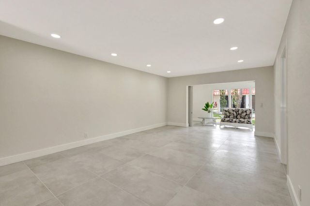 733 Nantucket Circle, Lake Worth, FL 33467