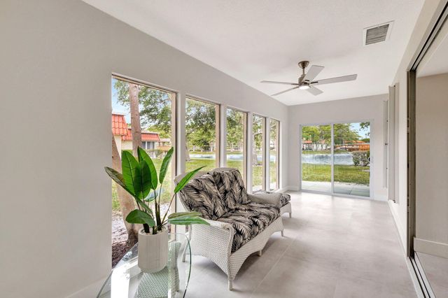 733 Nantucket Circle, Lake Worth, FL 33467