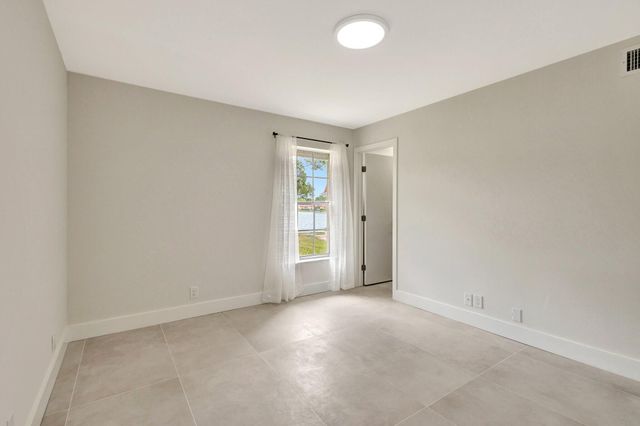 733 Nantucket Circle, Lake Worth, FL 33467