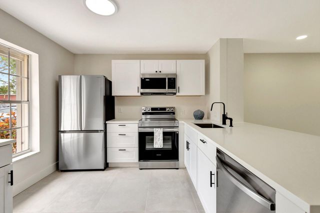 733 Nantucket Circle, Lake Worth, FL 33467