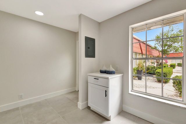 733 Nantucket Circle, Lake Worth, FL 33467