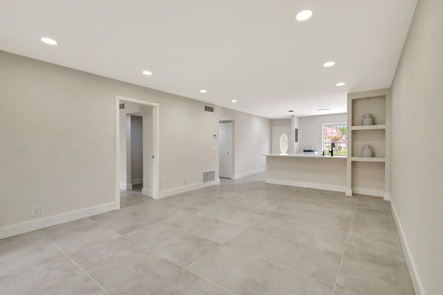 733 Nantucket Circle, Lake Worth, FL 33467