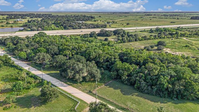 247 Schultz Road S, Sealy, TX 77474