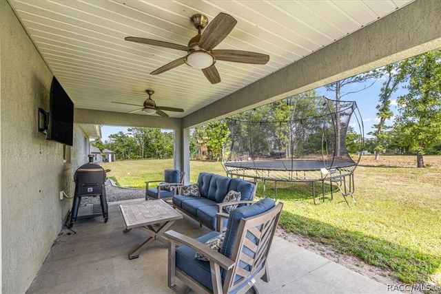 1348 W McNeal Drive, Citrus Springs, FL 34434