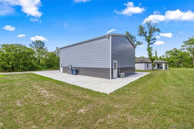 1348 W McNeal Drive, Citrus Springs, FL 34434