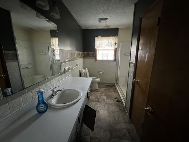 488 McQuade Cir, Mcminnville, TN 37110