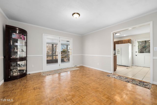 108 Saratoga Circle, Elizabethton, TN 37643