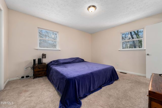 108 Saratoga Circle, Elizabethton, TN 37643