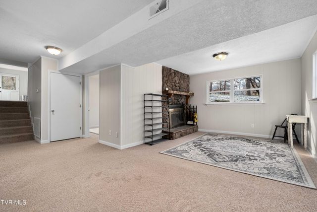 108 Saratoga Circle, Elizabethton, TN 37643