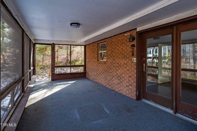 108 Saratoga Circle, Elizabethton, TN 37643