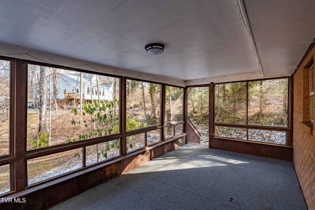 108 Saratoga Circle, Elizabethton, TN 37643