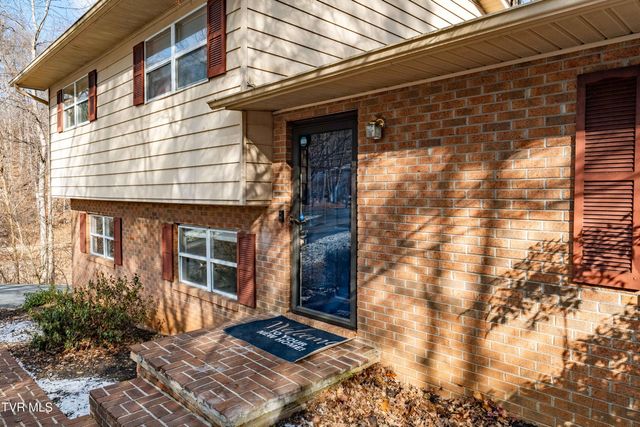 108 Saratoga Circle, Elizabethton, TN 37643