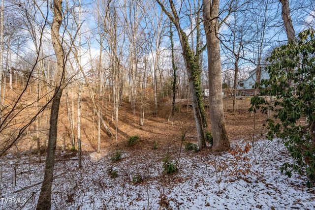 108 Saratoga Circle, Elizabethton, TN 37643