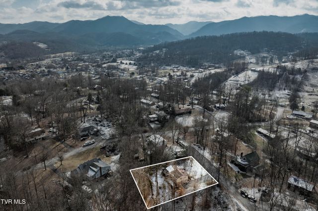 108 Saratoga Circle, Elizabethton, TN 37643