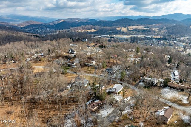 108 Saratoga Circle, Elizabethton, TN 37643