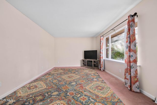 108 Saratoga Circle, Elizabethton, TN 37643