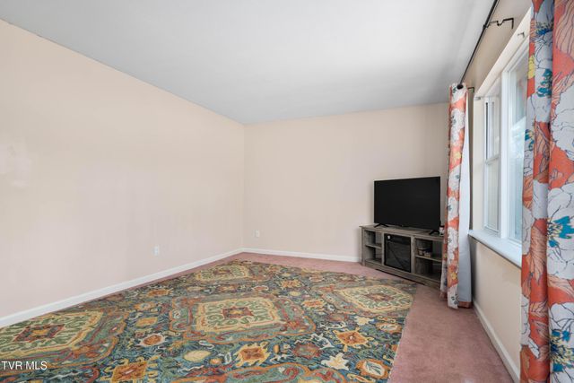 108 Saratoga Circle, Elizabethton, TN 37643