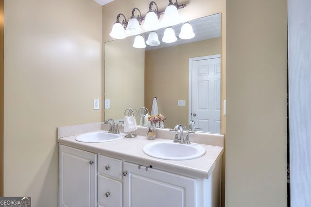 1106 Caroline Court, Loganville, GA 30052