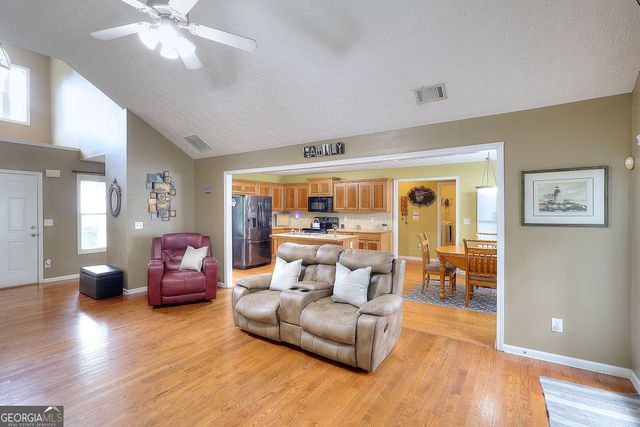 1106 Caroline Court, Loganville, GA 30052