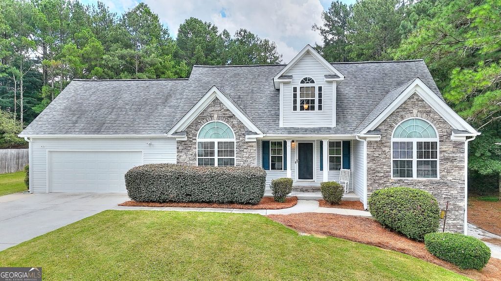 1106 Caroline Court, Loganville, GA 30052