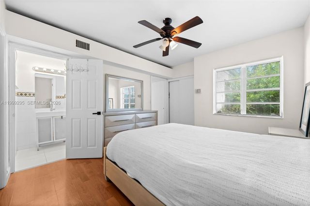 261 188th St 261, Sunny Isles Beach, FL 33160