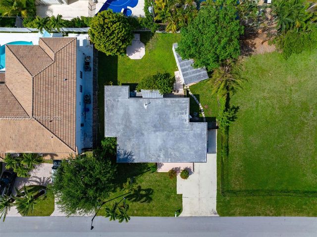 261 188th St 261, Sunny Isles Beach, FL 33160