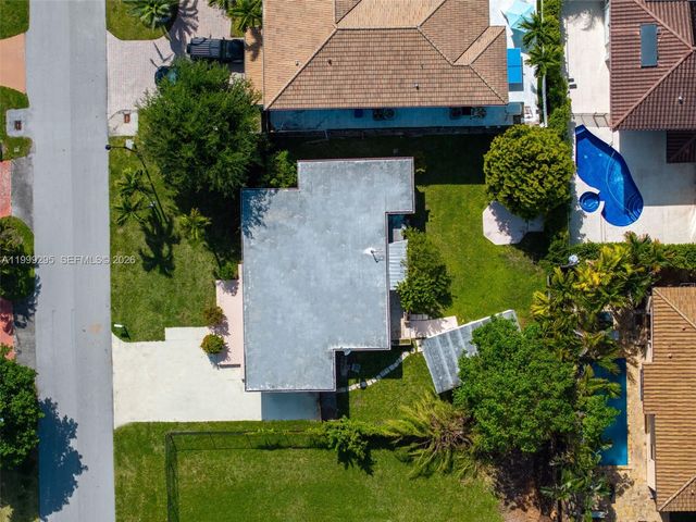 261 188th St 261, Sunny Isles Beach, FL 33160