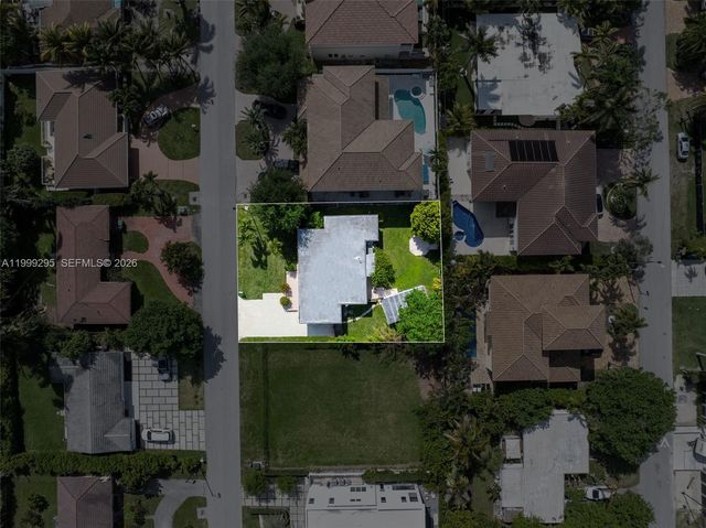 261 188th St 261, Sunny Isles Beach, FL 33160