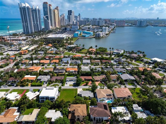 261 188th St 261, Sunny Isles Beach, FL 33160