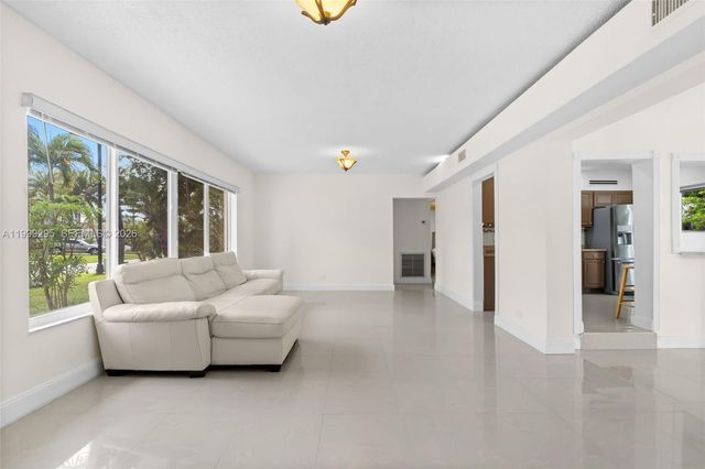 261 188th St 261, Sunny Isles Beach, FL 33160