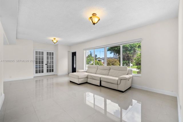 261 188th St 261, Sunny Isles Beach, FL 33160