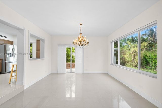 261 188th St 261, Sunny Isles Beach, FL 33160