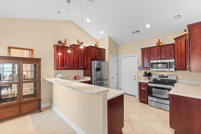 123 Ashworth Dr., Little River, SC 29566