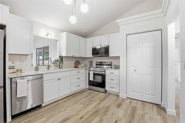15857 NW 249TH TERRACE, High Springs, FL 32643